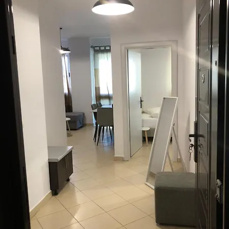Apartment Tirent - Comfortable 1-bedroom In Fresku *