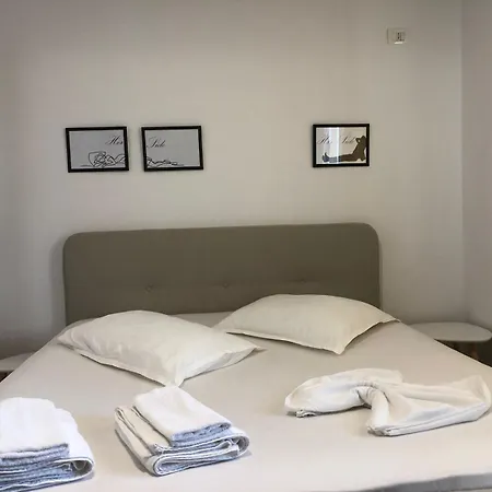 Tirent - Comfortable 1-bedroom In Fresku Apartment Tirana