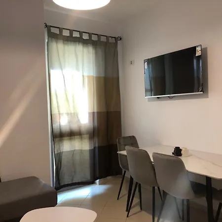 Tirent - Comfortable 1-bedroom In Fresku Apartment Tirana